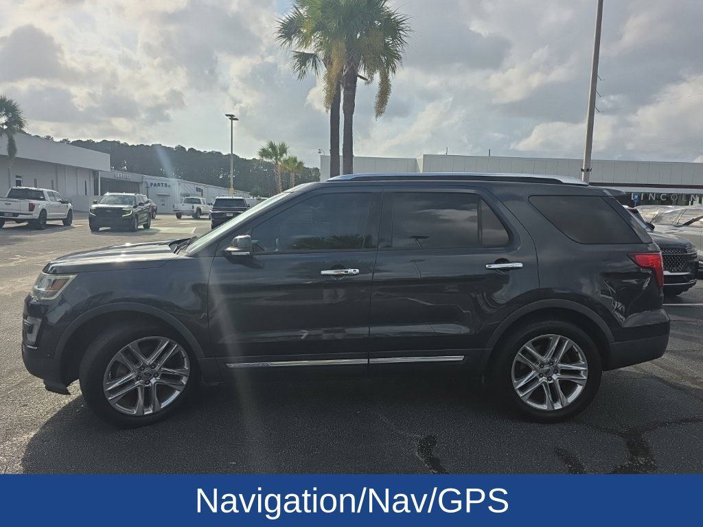 Used 2017 Ford Explorer Limited w/ Equipment Group 301A FWD image 4