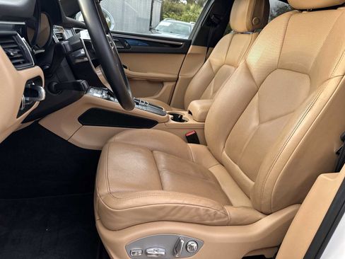 Used 2018 Porsche Macan S image 8