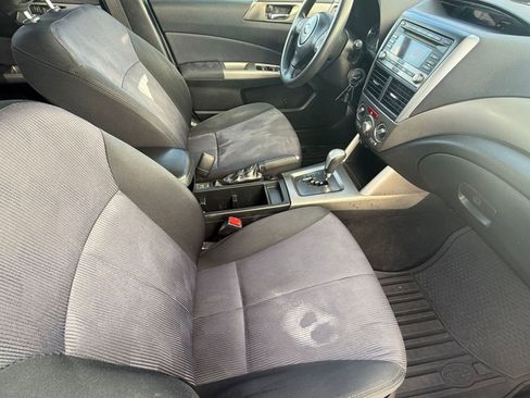 Used 2010 Subaru Forester 2.5X Premium image 34