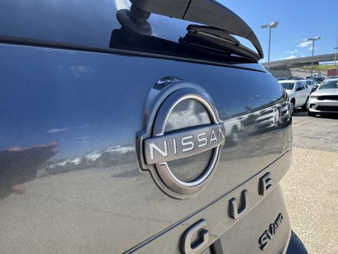 Used 2024 Nissan Rogue SV image 8