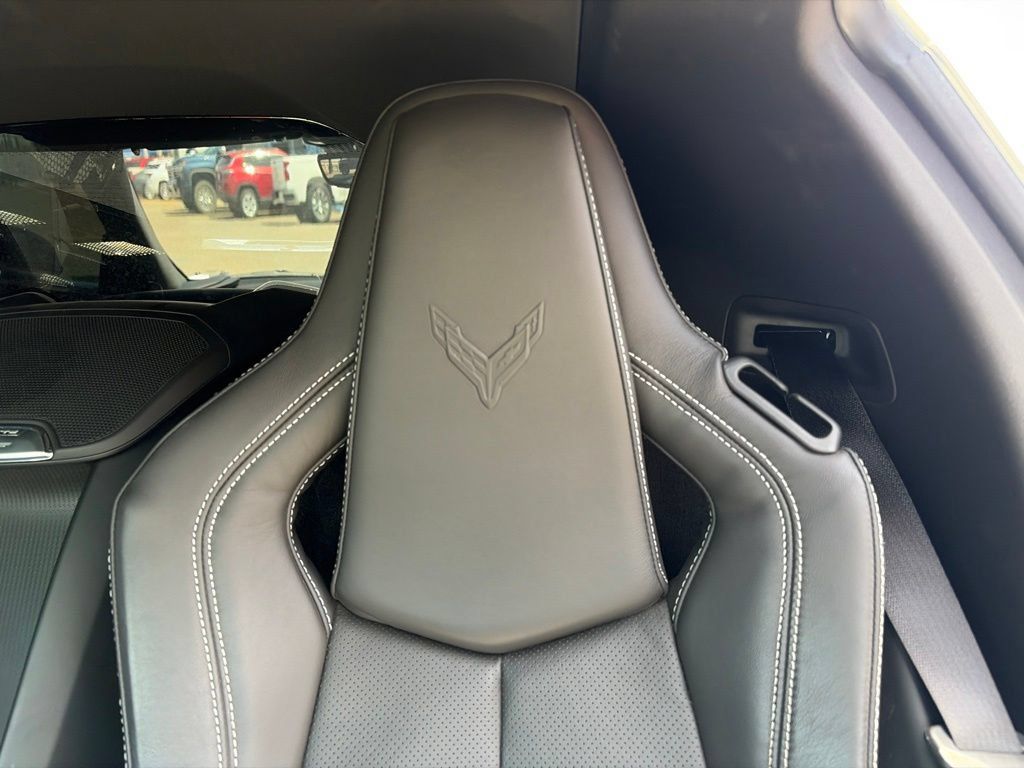 Used 2025 Chevrolet Corvette Z06 w/ Battery Protection Package RWD image 15