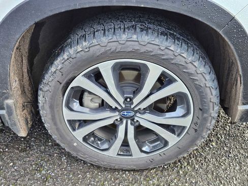 Used 2021 Subaru Forester Limited image 7