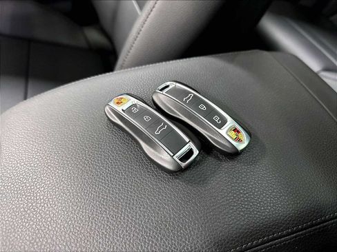 New 2026 Porsche Cayenne AWD/4WD image 37