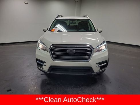 Used 2019 Subaru Ascent Premium image 2