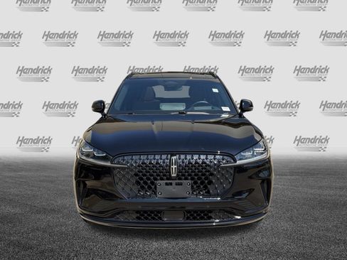Used 2026 Lincoln Aviator Reserve AWD/4WD image 3