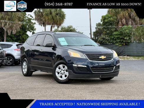 Used 2017 Chevrolet Traverse LS FWD image 1