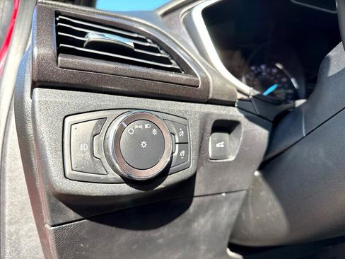 Used 2019 Ford Fusion Titanium image 18