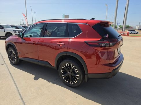 New 2026 Nissan Rogue Dark Armor FWD image 4