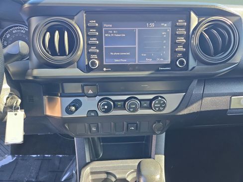Used 2020 Toyota Tacoma SR image 12