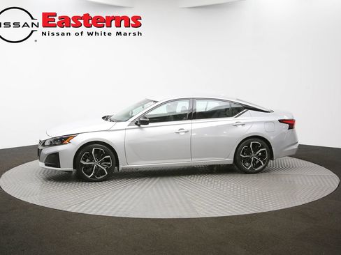Used 2023 Nissan Altima 2.5 SR FWD image 54