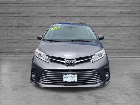 Used 2020 Toyota Sienna XLE FWD image 2