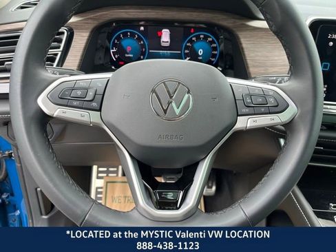 Certified 2025 Volkswagen Atlas SEL Premium R-Line image 43