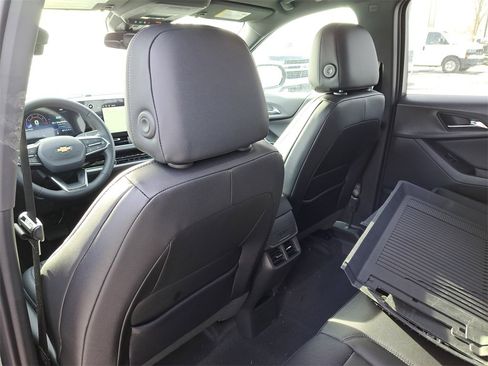 New 2026 Chevrolet Equinox LT w/ Convenience Package II image 19