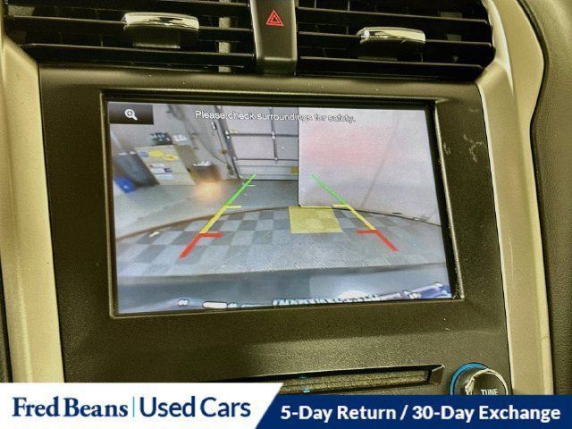 Used 2015 Ford Fusion SE w/ Equipment Group 502A FWD image 14