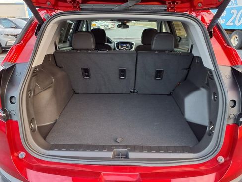 Used 2024 GMC Terrain SLE w/ Driver Convenience Package image 25