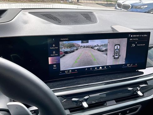 Used 2026 BMW X7 xDrive40i w/ M Sport Package image 26