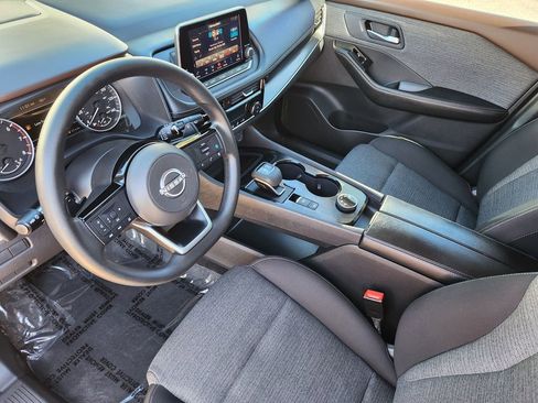 Used 2022 Nissan Rogue SV image 8