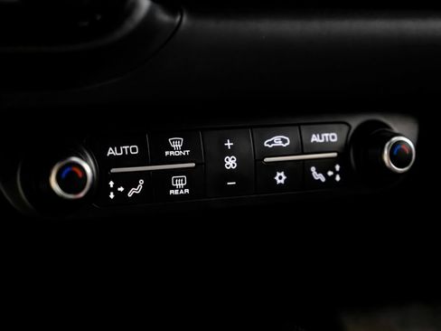 Used 2022 Ferrari 812 GTS RWD image 30