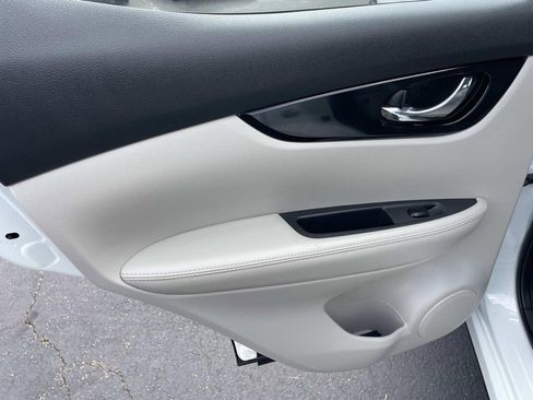 Used 2022 Nissan Rogue Sport SL image 22