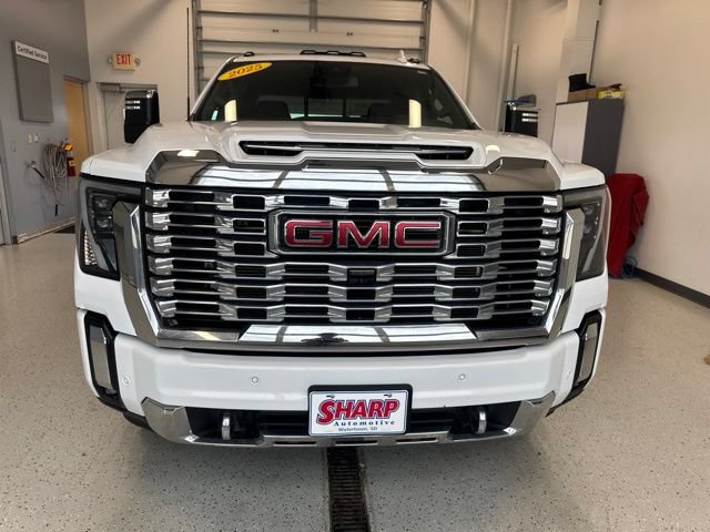 Used 2025 GMC Sierra 3500 Denali AWD/4WD image 6
