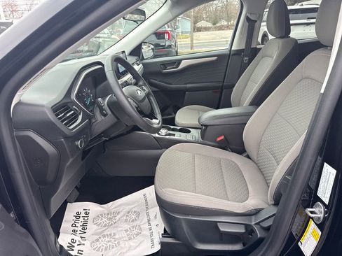 Used 2022 Ford Escape SE w/ Cold Weather Package image 22