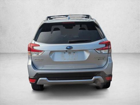 Used 2021 Subaru Forester Touring image 6