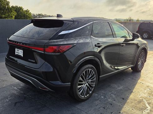 Used 2023 Lexus RX 350 FWD w/ Accessory Package image 5
