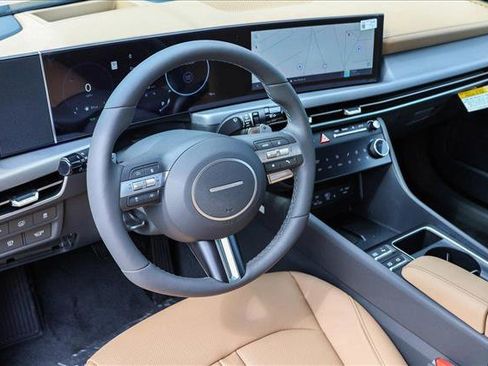 New 2025 Hyundai Sonata Limited image 10