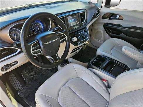 Used 2021 Chrysler Voyager Lxi FWD image 12