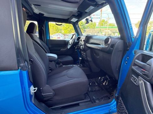 Used 2015 Jeep Wrangler Sport w/ Quick Order Package 24S AWD/4WD image 15