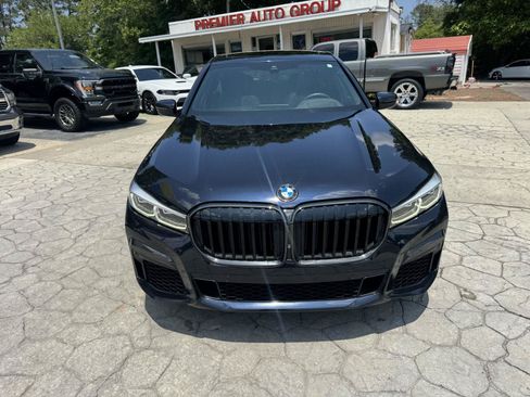 Used 2022 BMW 740i w/ M Sport Package RWD image 20