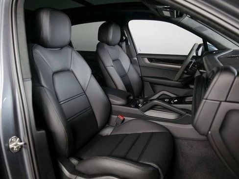 New 2026 Porsche Cayenne GTS AWD/4WD image 11