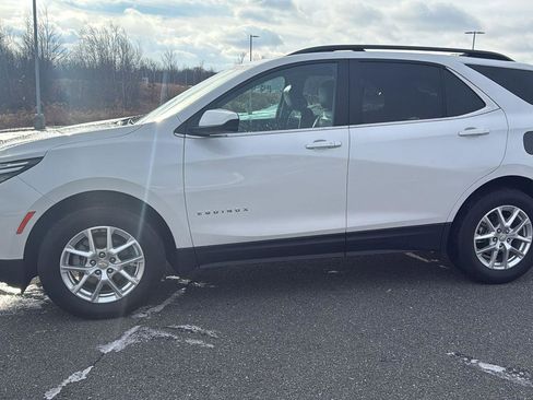 Used 2022 Chevrolet Equinox LT image 12