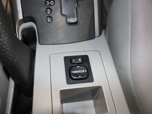 Used 2006 Toyota RAV4 2WD image 15