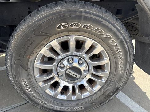 Used 2022 Ford F250 Lariat w/ Chrome Package AWD/4WD image 19