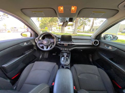 Used 2020 Kia Forte LXS image 21