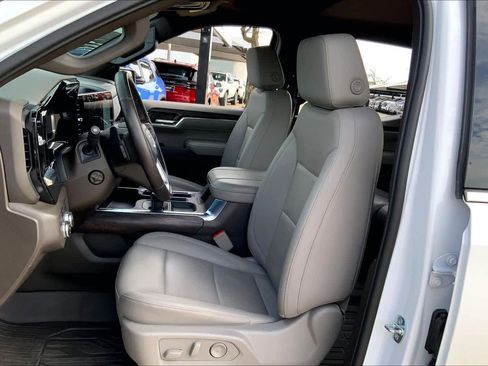 Certified 2023 GMC Sierra 1500 SLT image 8