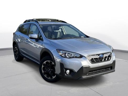 Used 2021 Subaru Crosstrek 2.0i Premium w/ Moonroof Package image 4