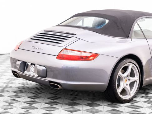 Used 2006 Porsche 911 Carrera RWD image 26