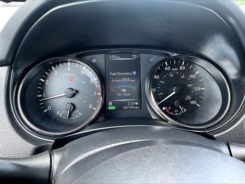 Used 2017 Nissan Rogue SV AWD/4WD image 25