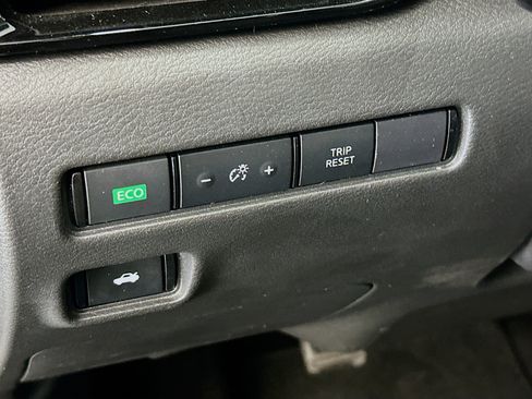 Used 2024 Nissan Sentra SV w/ All-Weather Package image 17