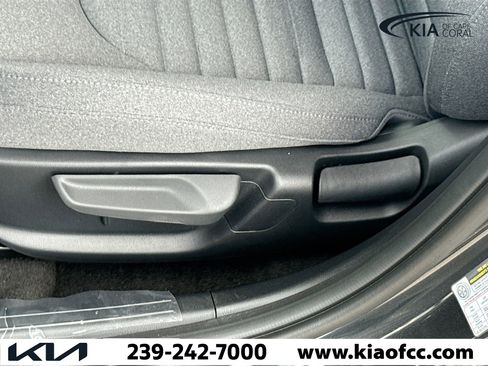 New 2025 Kia K4 EX image 23