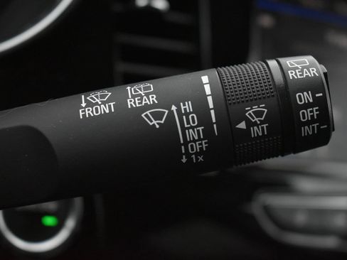 Used 2022 Buick Encore Preferred w/ Safety Package image 24