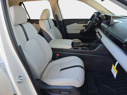 New 2026 Honda Pilot Touring image 10