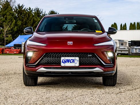 Used 2024 Buick Envista Sport Touring w/ Convenience I Package FWD image 5