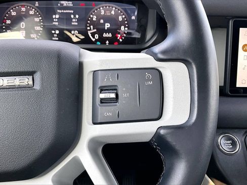 Used 2023 Land Rover Defender 110 S image 21