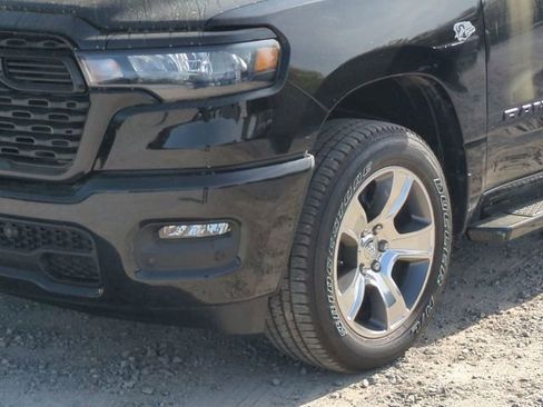 New 2026 RAM 1500 Express AWD/4WD image 9