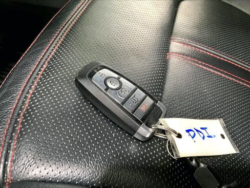 Used 2020 Ford Expedition Limited w/ Equipment Group 303A RWD image 11