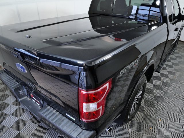 Used 2018 Ford F150 XLT w/ Equipment Group 302A Luxury AWD/4WD image 9