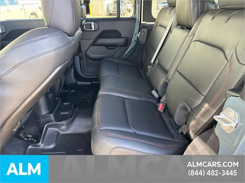 Used 2025 Jeep Wrangler Unlimited Rubicon image 24